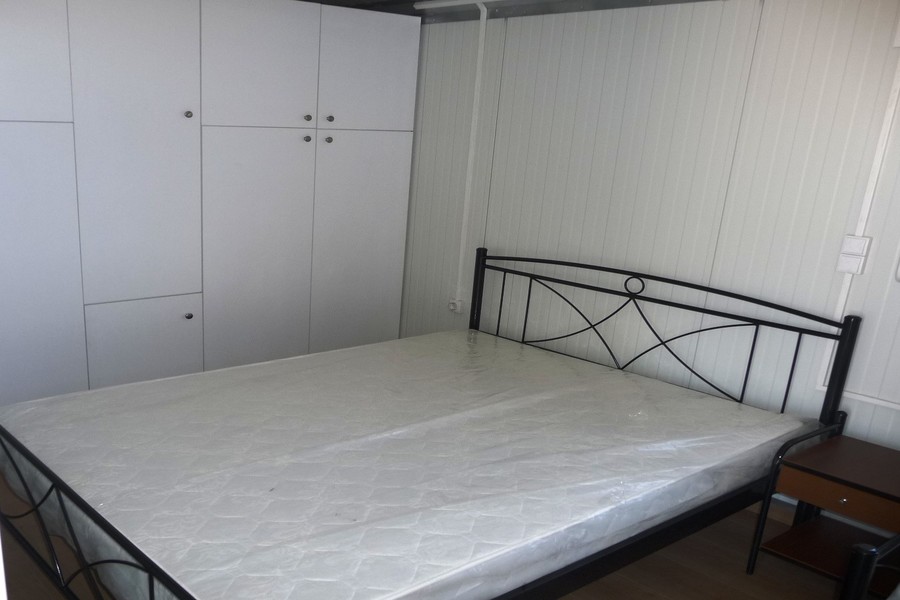 prefabricated house bebroom with beds